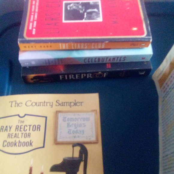 Book collection - Picture 11 of 12